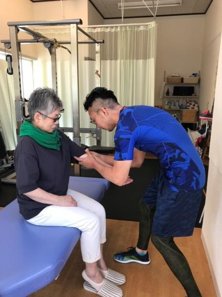 肘関節の矯正|奈良西大寺の整体,カイロ院の山縣カイロプラクティック院